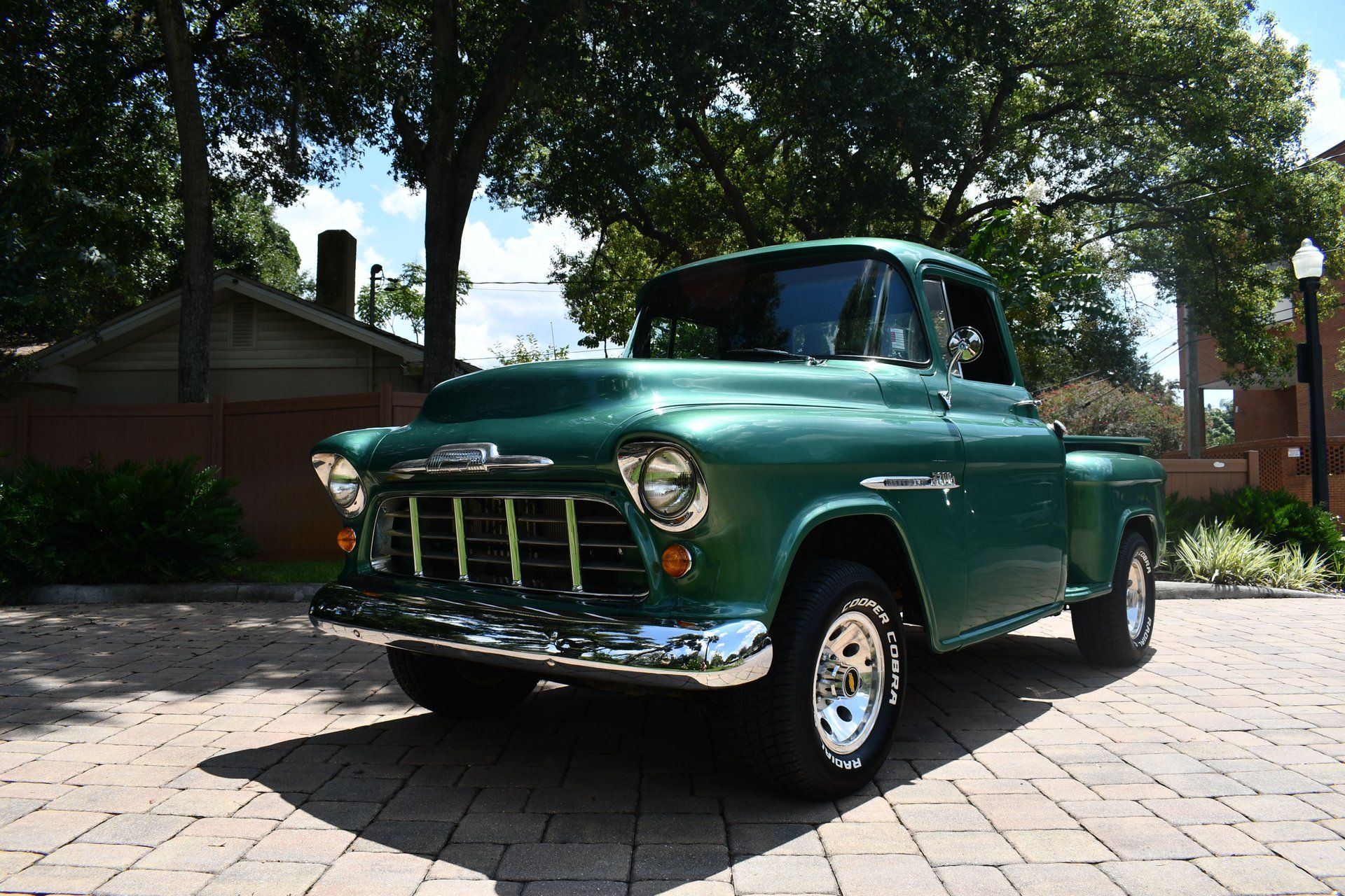 1957 CHEVROLET 3200