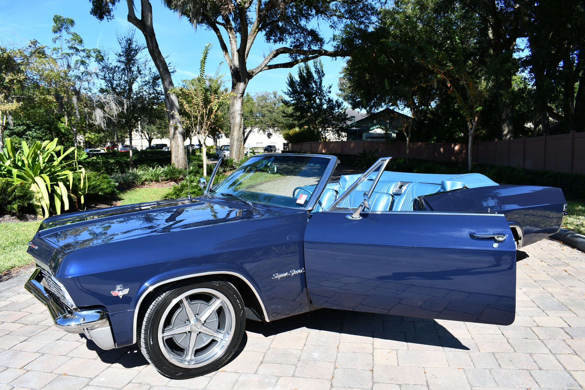 1965 CHEVROLET IMPALA SS - Image 11