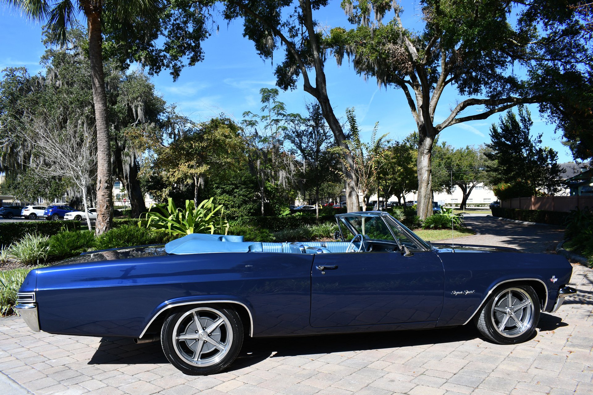 1965 CHEVROLET IMPALA SS - Image 2