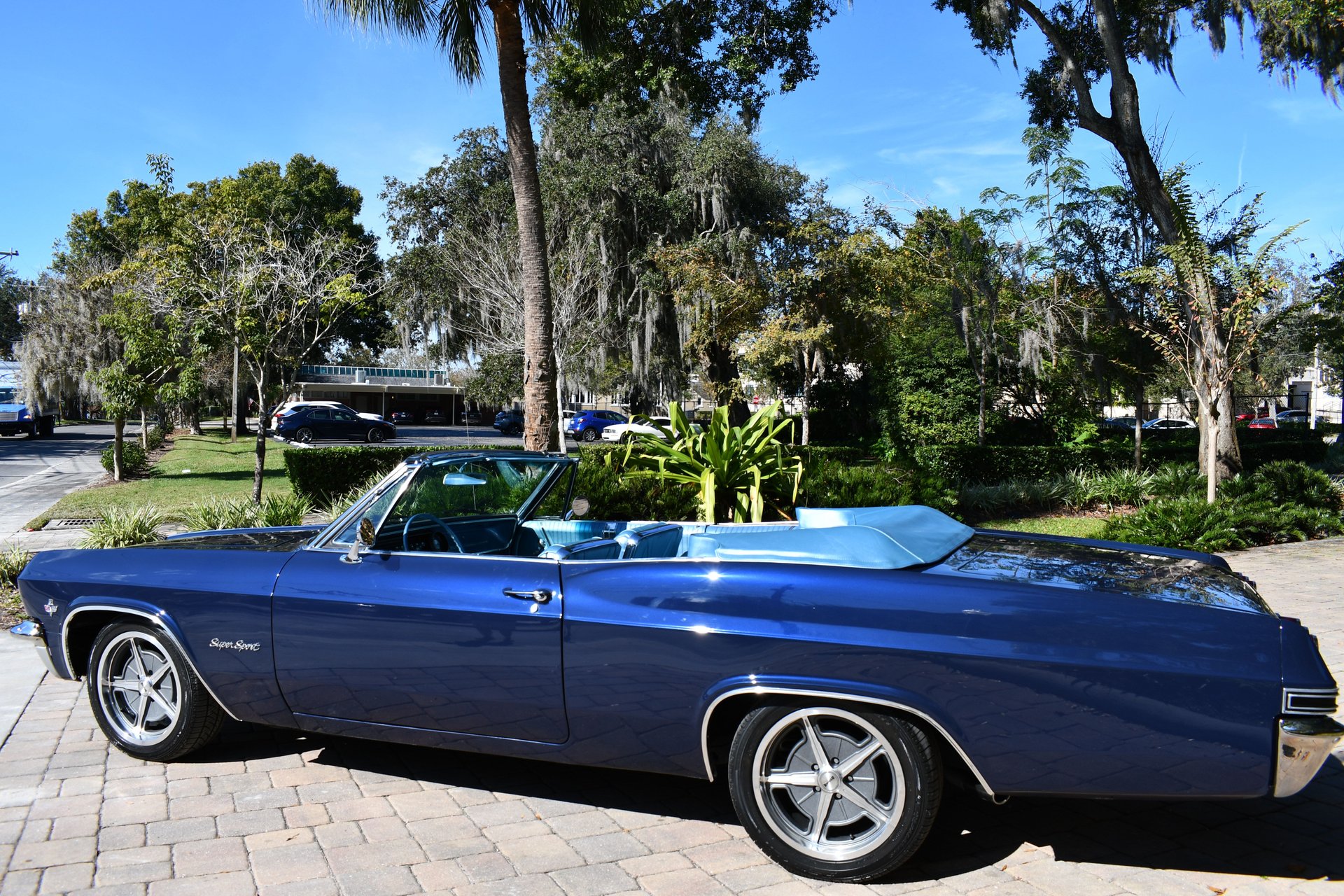 1965 CHEVROLET IMPALA SS - Image 9
